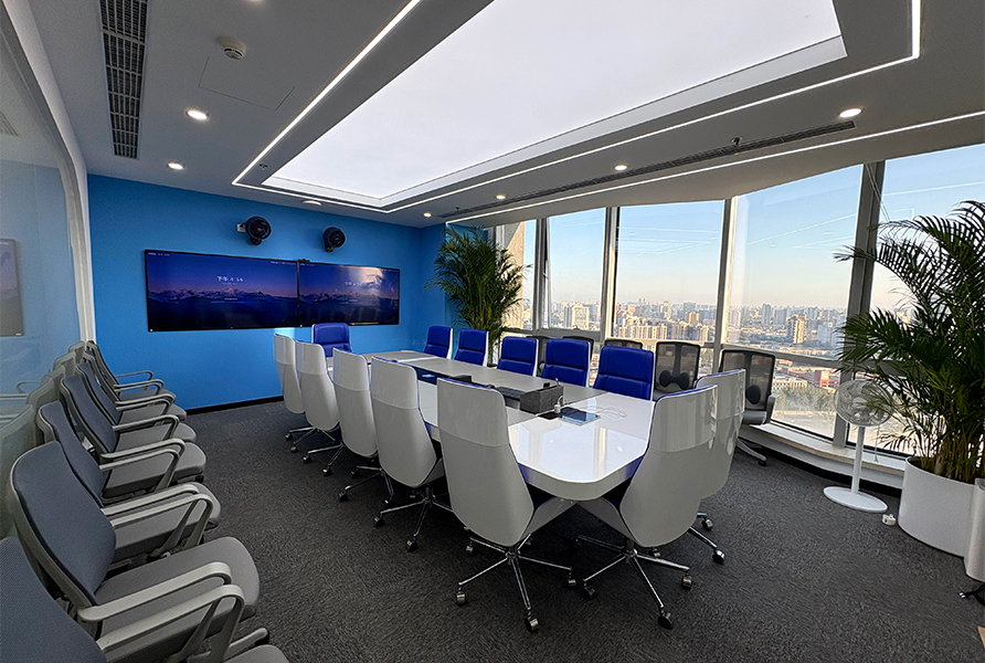 انظر إلى مكان عملنا