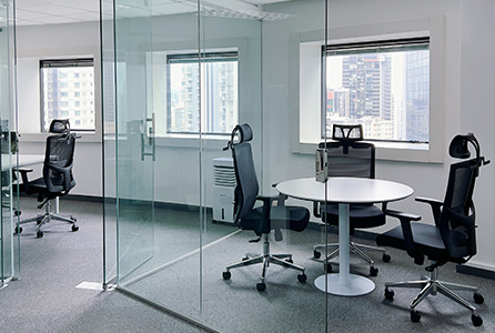 انظر إلى مكان عملنا